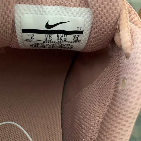 Nike Running Shoes - Picture 2 of 2